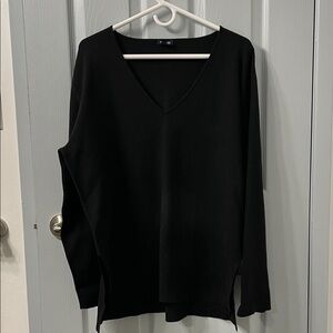 Splendid Black V-Neck Lightweight Sweater
